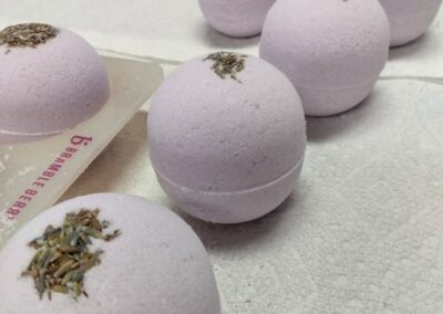 ????Getting ready to introduce a new bundle on honeyinthehollow.com!