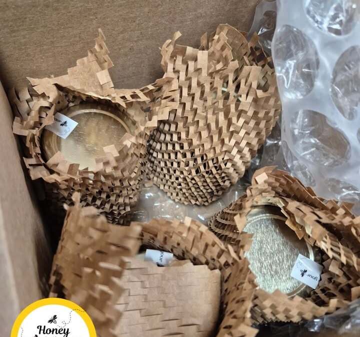 👉 This is about to go out the door…our popular Entertainer’s Honey Tasting Set