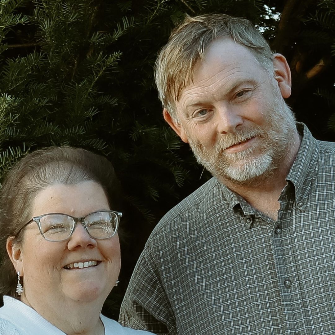sue and glen scott beekeepers